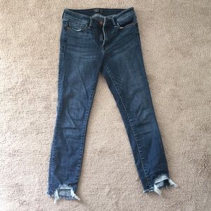 Abercrombie ankle Jeans chewed/destroyed hem 25s